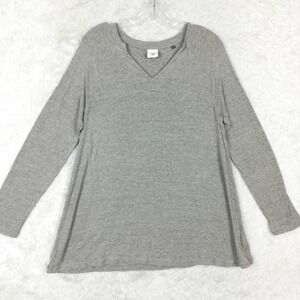 Cabi Womens Top Tee Long Sleeve V Neck Gray Soft Pullover Raglan Sleeve M